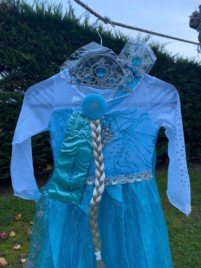 Robe de princesse la Reine des Neiges avec accessoires 130 cm - photo numéro 7