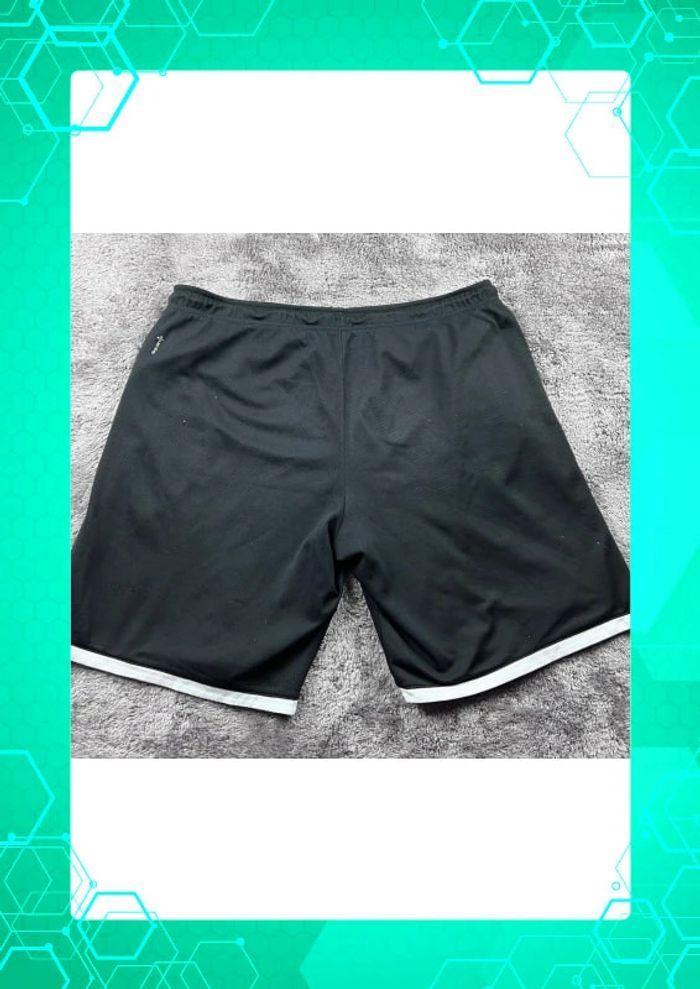 🩳 Short de basketball réversible Kipsta Noir et blanc Taille XL 🩳 - photo numéro 2