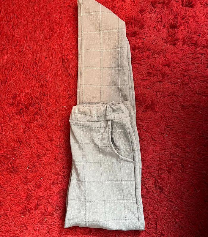 Pantalon slim élastique - photo numéro 1