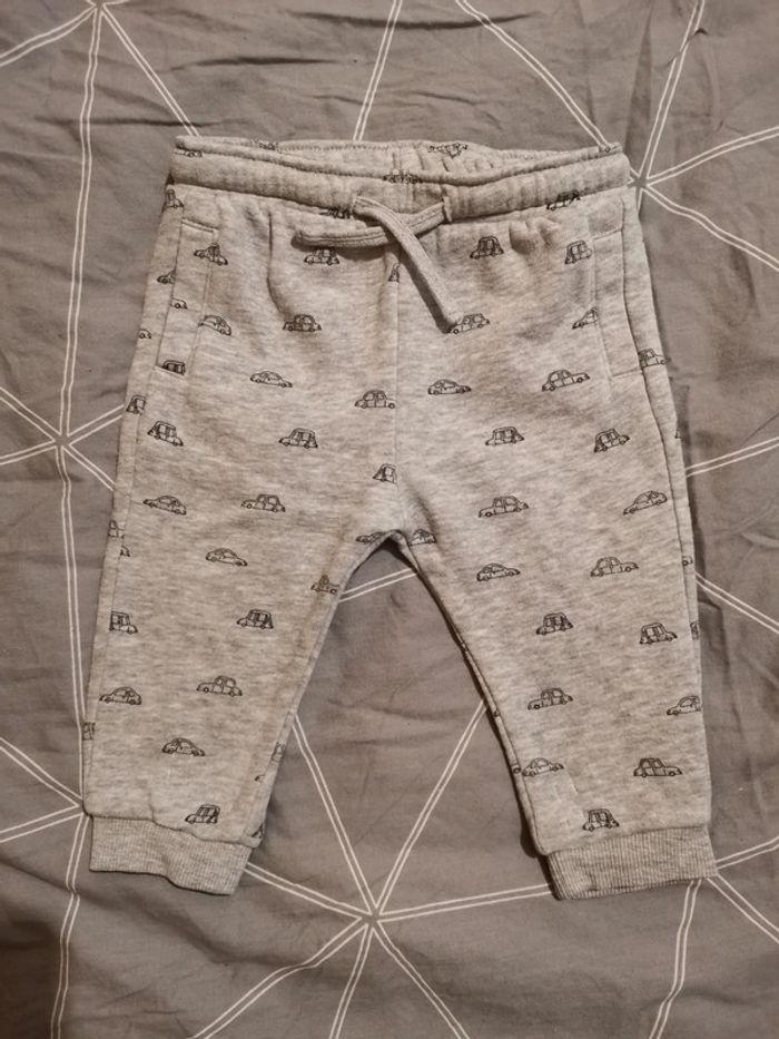 Pantalon bébé 9 mois - photo numéro 1