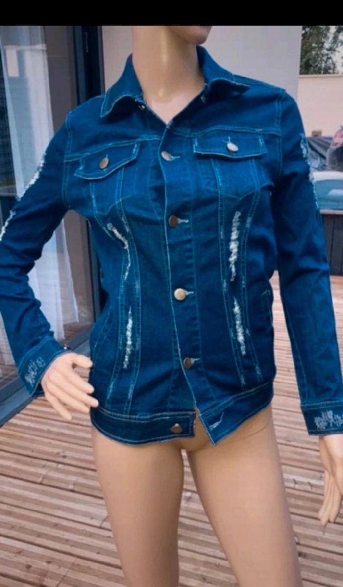 Veste en jean taille 34 peu portée - photo numéro 1