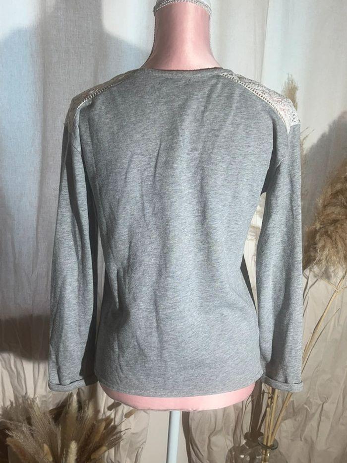 Sweat gris et blanc Kiabi taille XS - photo numéro 3