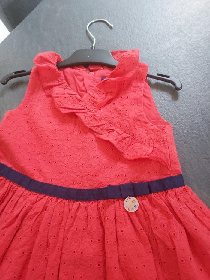 Robe rouge Sergent Major 2 ans - photo numéro 2