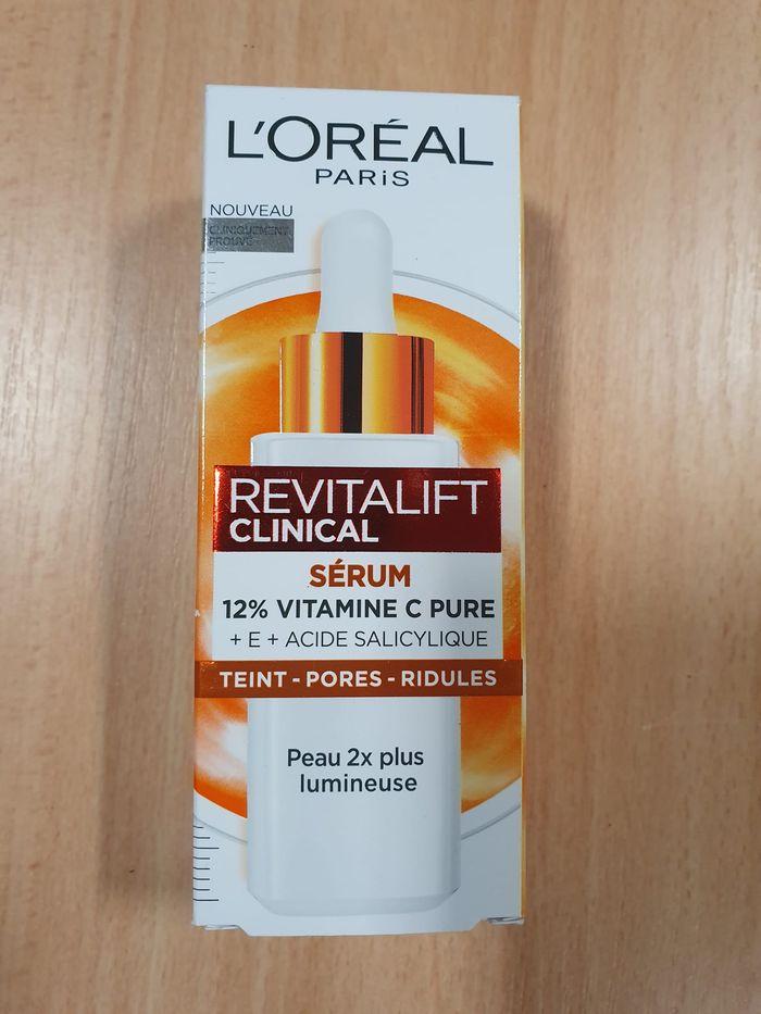 Sérum l’Oréal Paris Revitalift Clinical Vitamine C pure E et acide salicylique - photo numéro 1