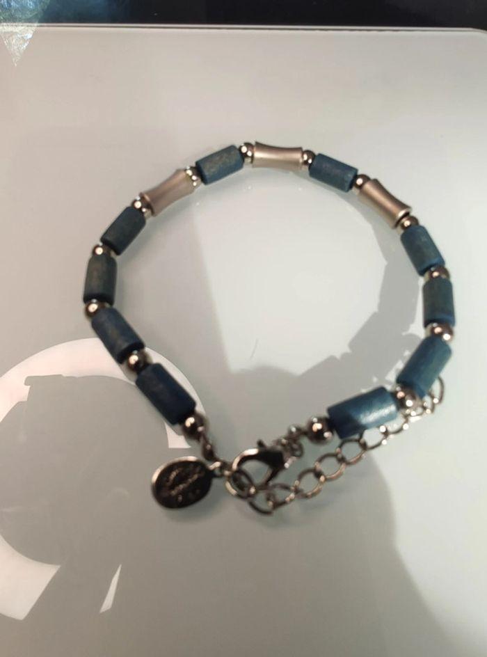 Bracelet argenté et bois - photo numéro 1