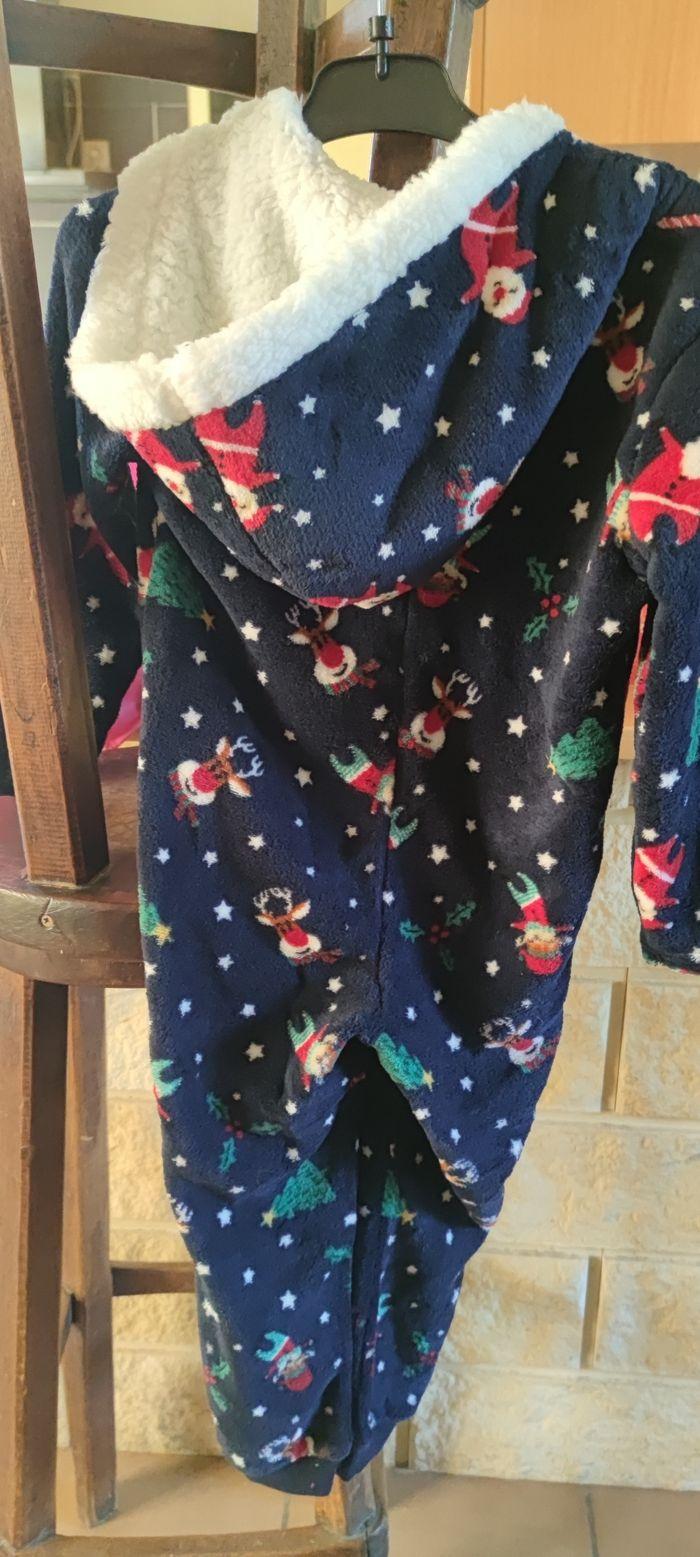 Pyjama combinaison polaire père noël neuf 5 ans - photo numéro 2