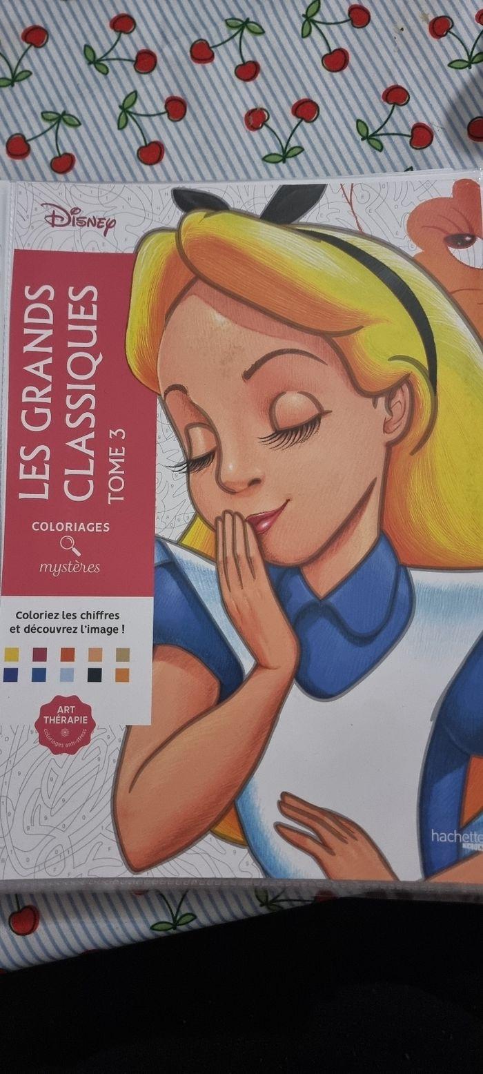 Classeur 3 livres coloriage mystère disney - photo numéro 3