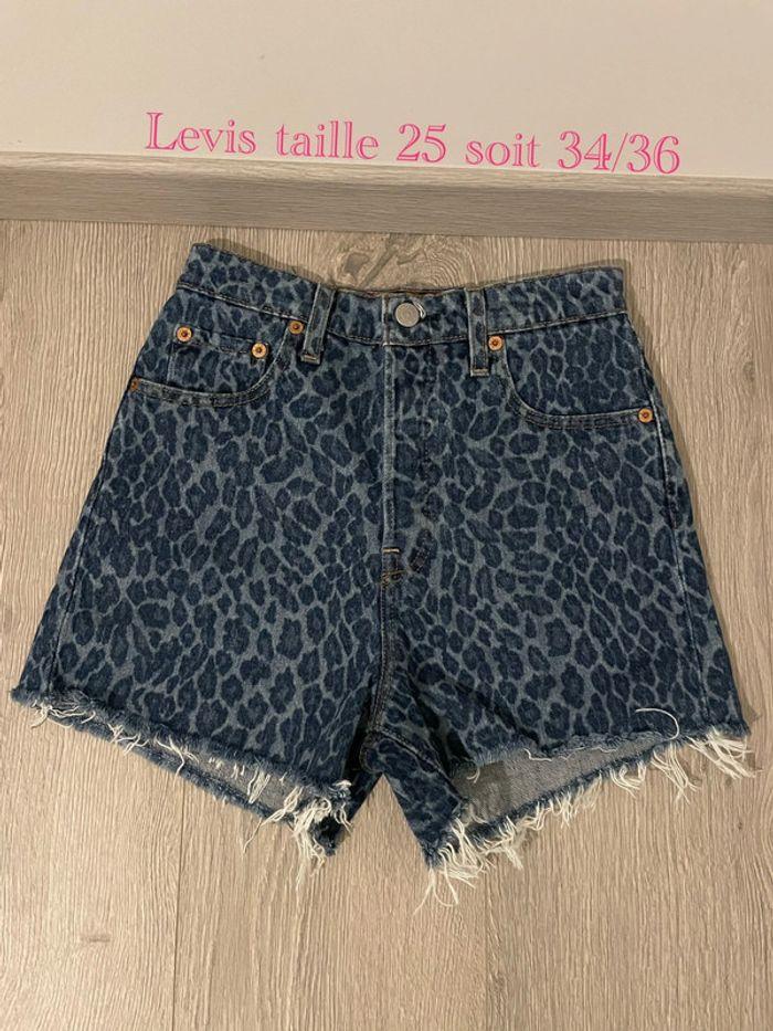 Short en jean bleu léopard bleu marine taille haute bas frange Lévis taille W25 soit taille 34/36 - photo numéro 1