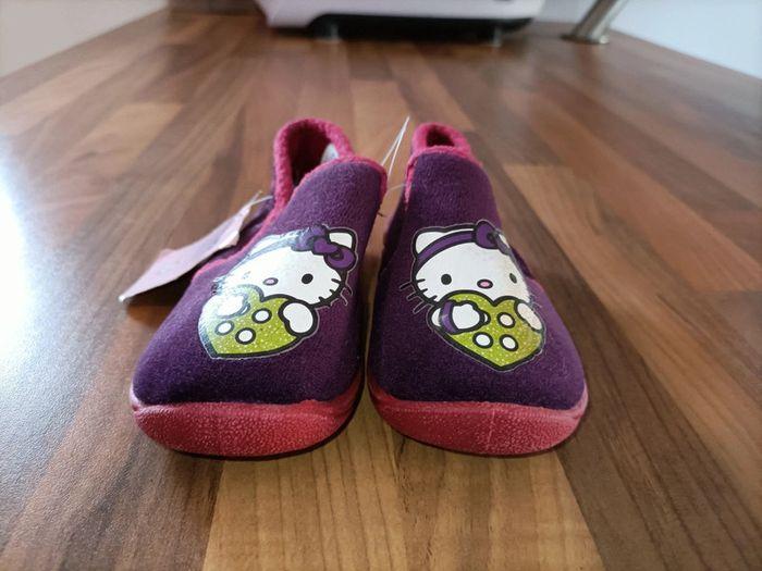 Chaussons Hello Kitty neuf 22 - photo numéro 3