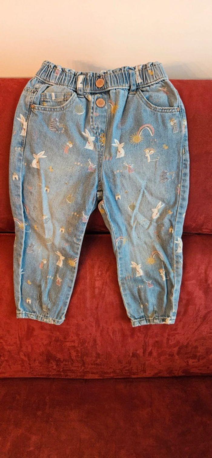 Pantalon jeans lapins arc-en-ciel, taille 3/4 ans, 104 cm - photo numéro 1