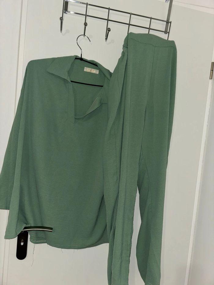 Ensemble vert/ taille unique / marque passion - photo numéro 1