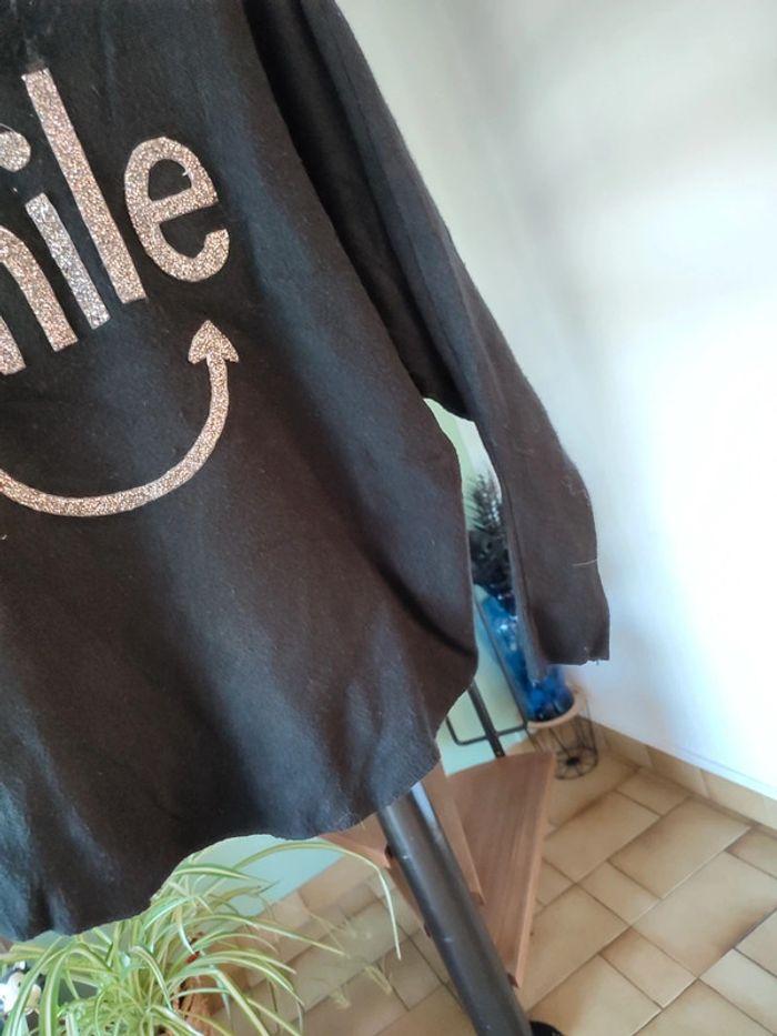 Pull smile noir pailleté doré OFFERT - photo numéro 4