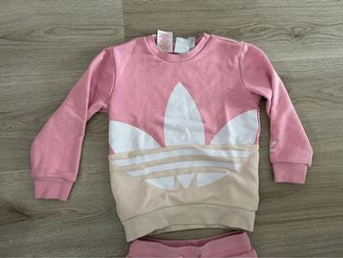 Survêtement Adidas taille 3/4 ans - photo numéro 7