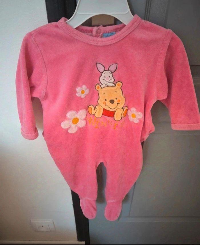 Pyjama bebe fille velours winnie  Disney 6 mois - photo numéro 1