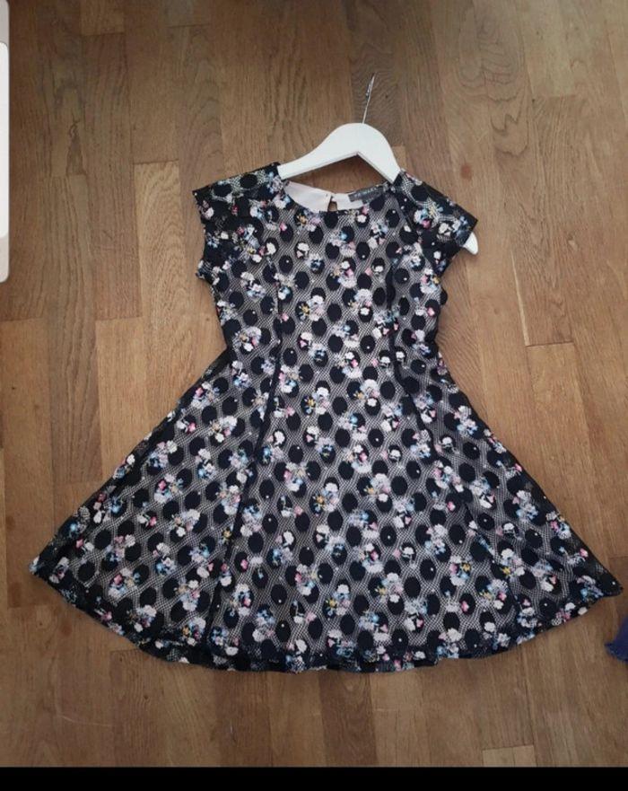 Robe primark 6/7ans - photo numéro 1