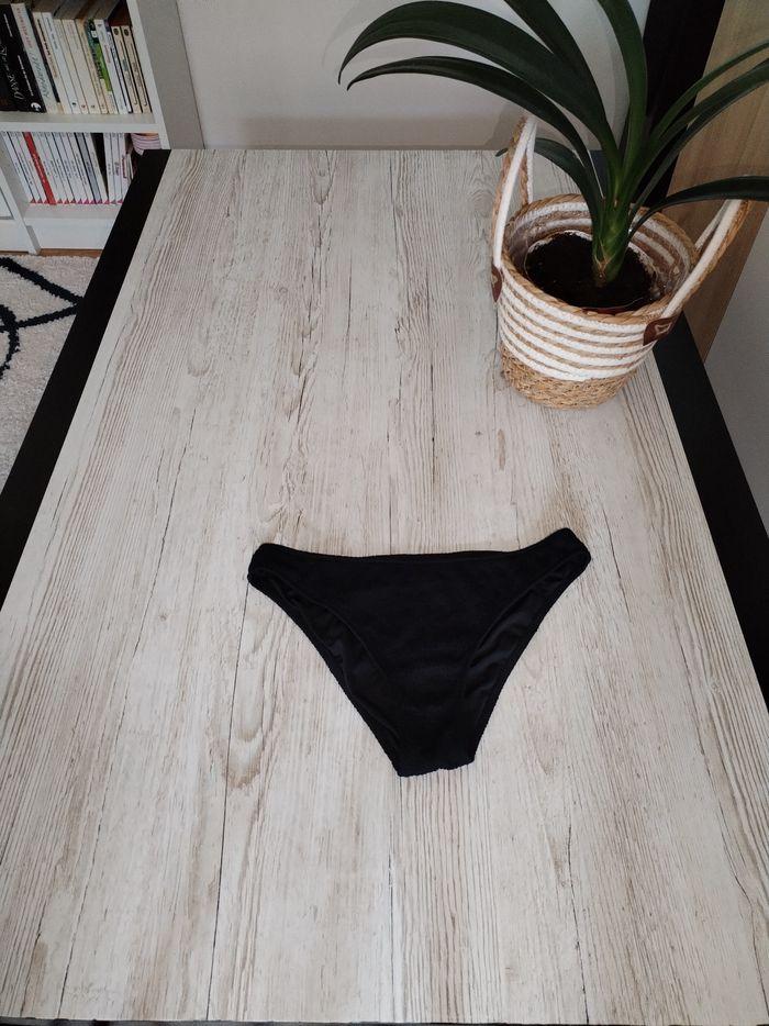 Bas de maillot de bain en XS - photo numéro 1