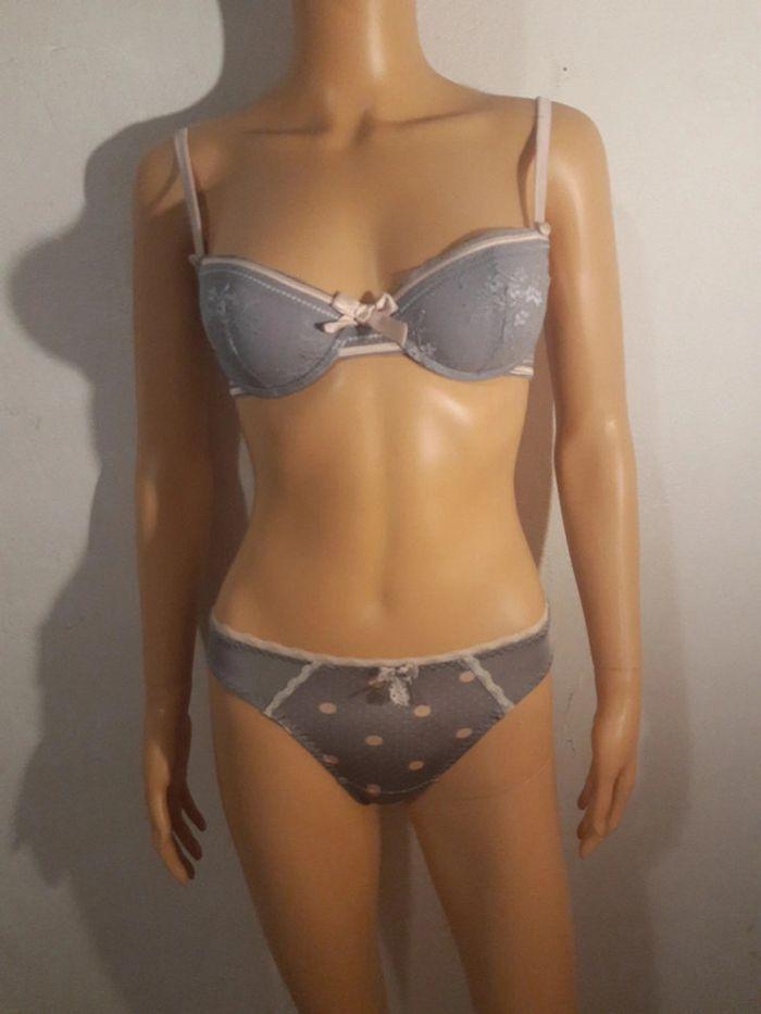 Soutien-gorge gris et couleur nude taille 90B - photo numéro 5