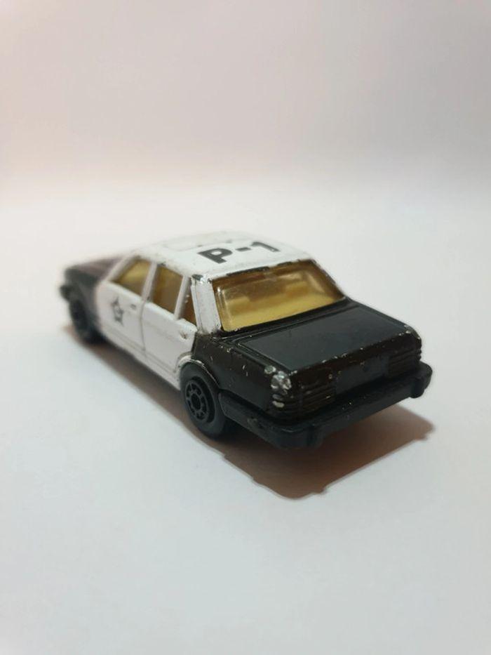 MC Toy Ford Granada 2.8 GL - 1/64 - photo numéro 8