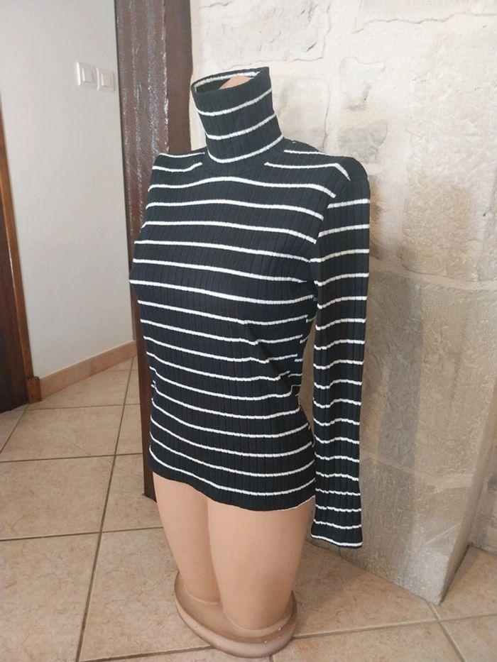 Pull femme col roulé taille S noir et blanc en tres bon etat - photo numéro 5