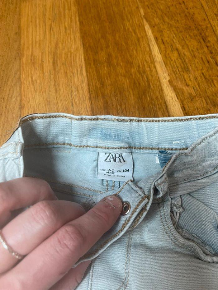 Zara jeans slim garçon 3 4 ans parfait état bleu très clair - photo numéro 4