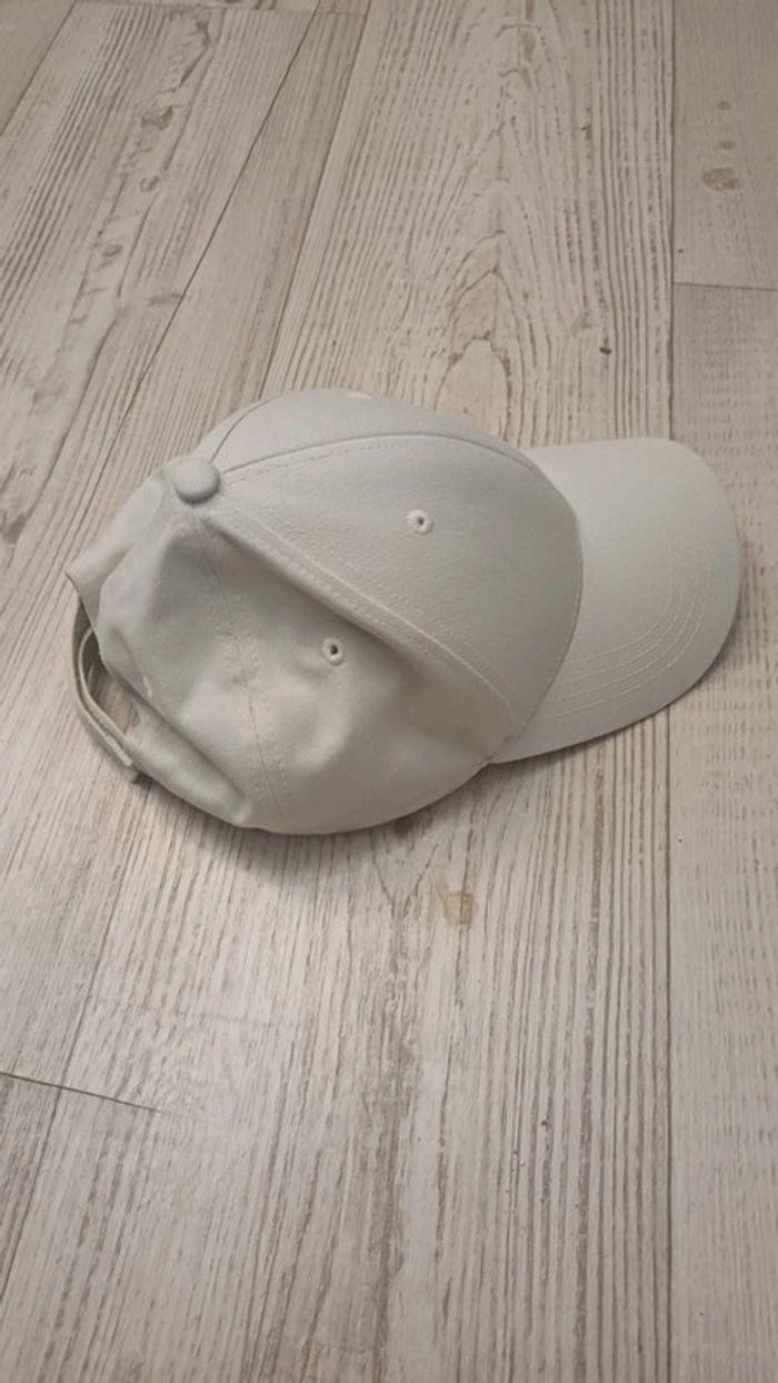 Casquette beige - photo numéro 4