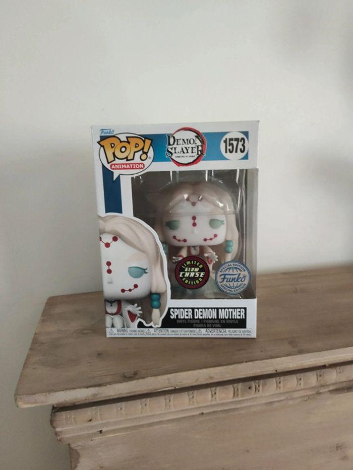 Figurine funko pop Spider demon mother 1573 glow chase - photo numéro 1