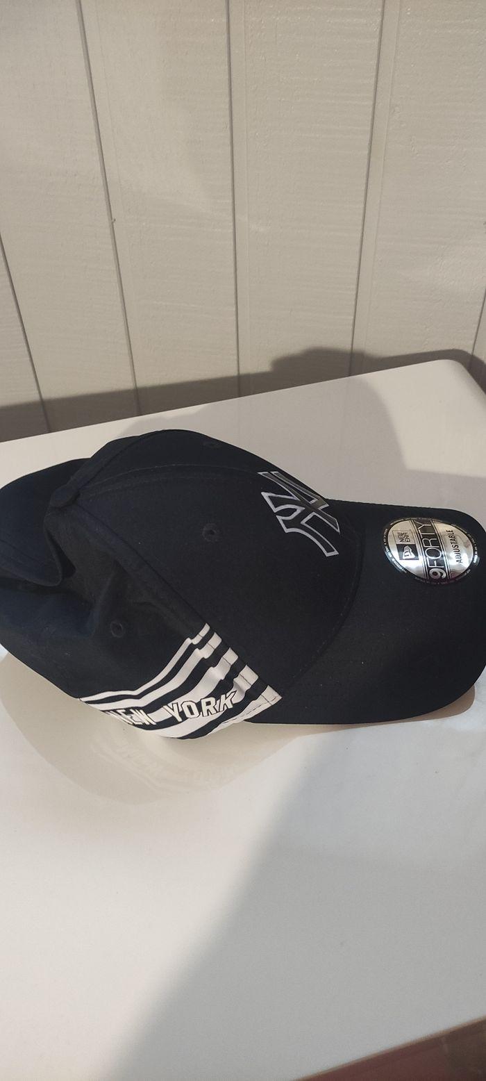 Casquette New Era neuve avec étiquette taille unique - photo numéro 3