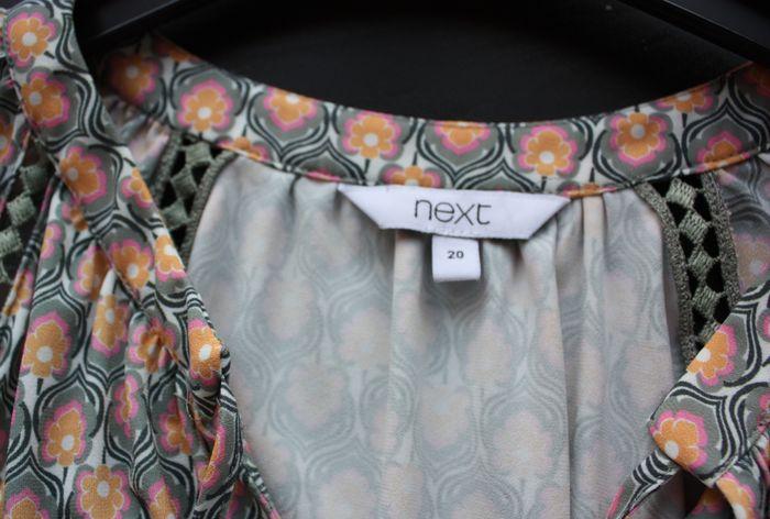 Blouse comme neuve - Next - taille 20 / 48 - très bon état - photo numéro 3