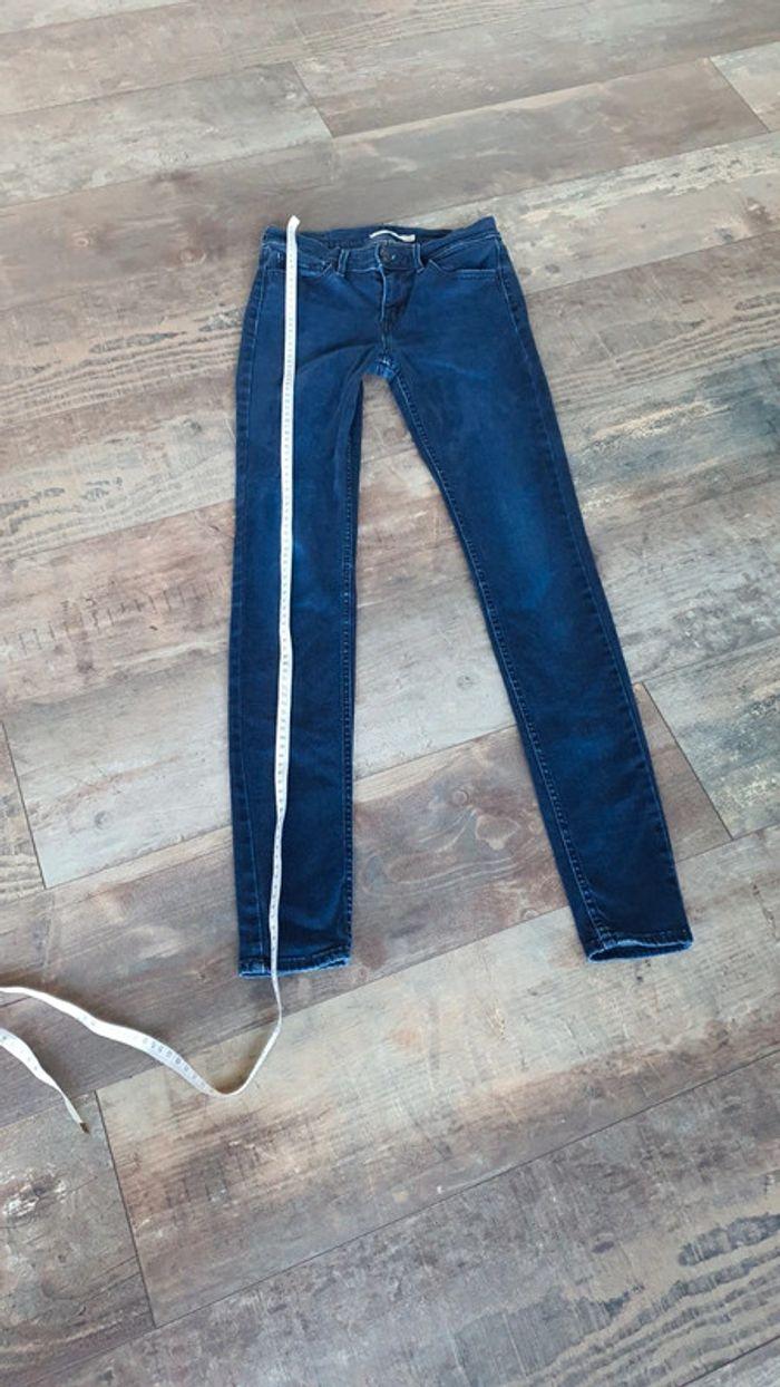 Jean levi's 710 super skinny w27 l32 taille 36 en très bon état - photo numéro 4