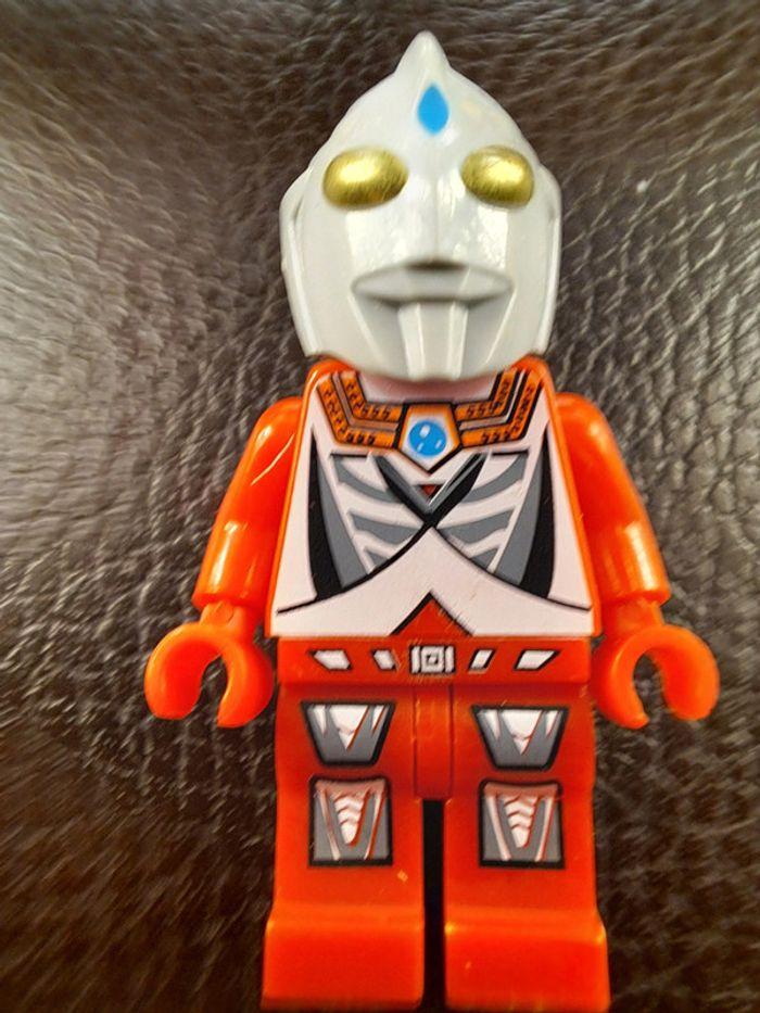 Figurine Lego compatible Ultraman - photo numéro 1