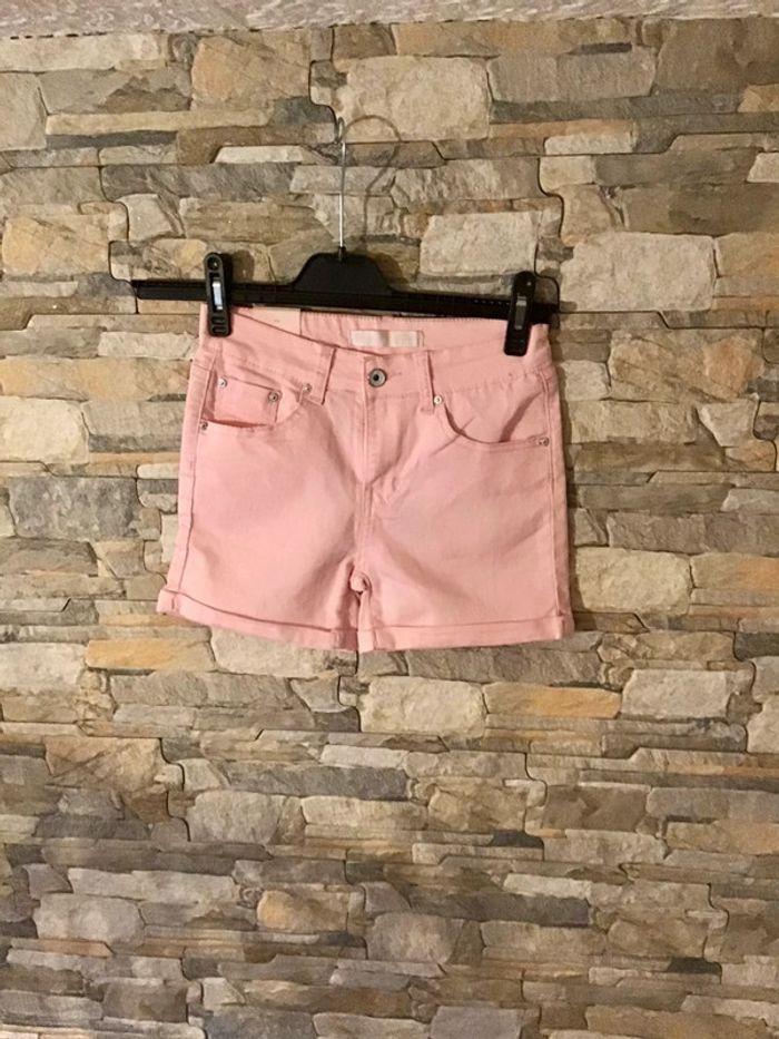 Short en jeans rose taille S  chic  bonbon - photo numéro 1