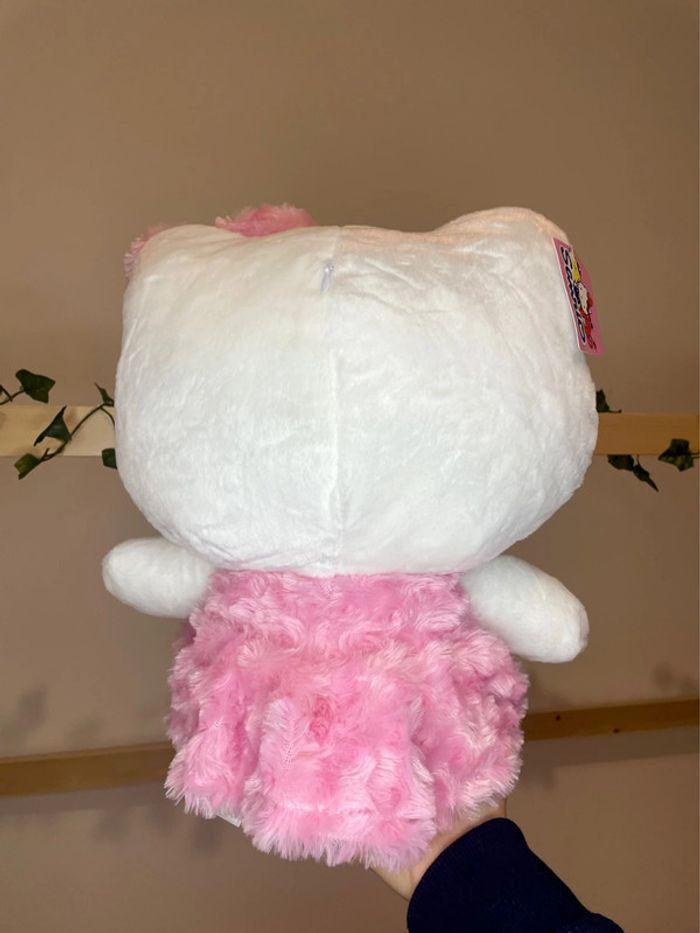 Peluche Hello Kitty en robe - photo numéro 13