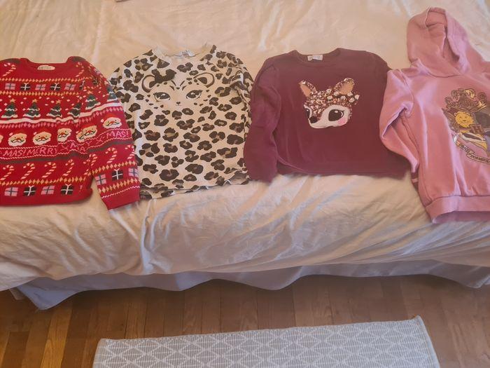 Lot de 4 pulls/sweat h&m taille 6-8 ans - photo numéro 1