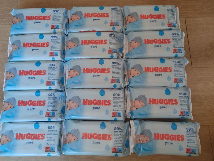 15 paquets de 56 lingettes Huggies pure