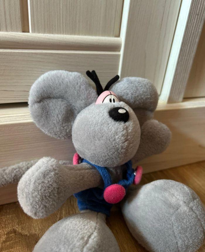 Peluche/Plush Diddl avec salopette bleu et boutons rose, très bon état/good condition - photo numéro 2