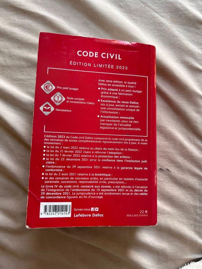 Code civil 2023 et ( je ceux réussir mon droit ) - photo numéro 3