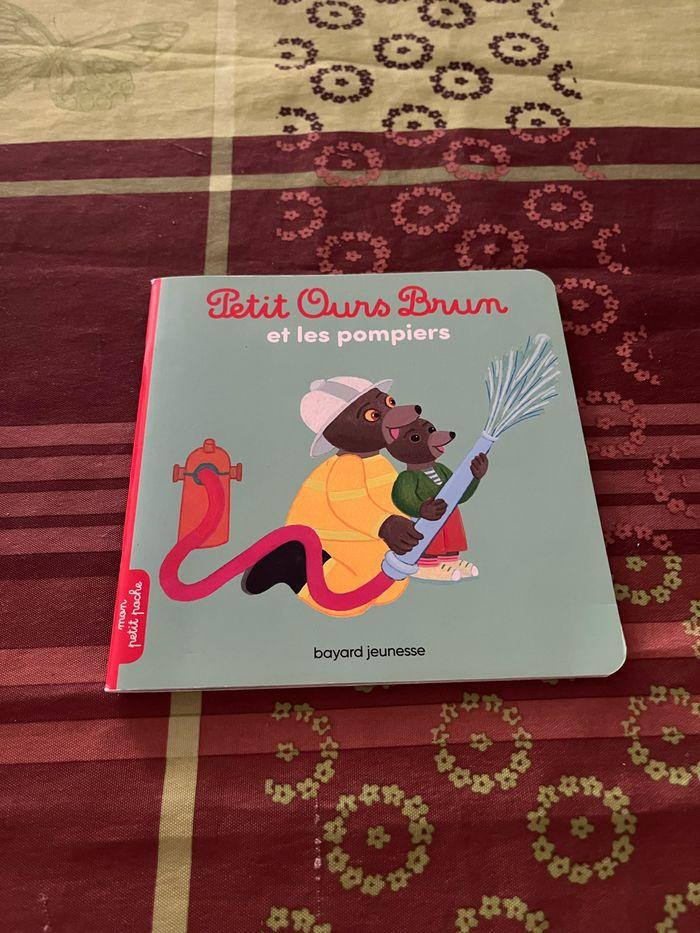 Petit ours brun et les pompiers - photo numéro 1