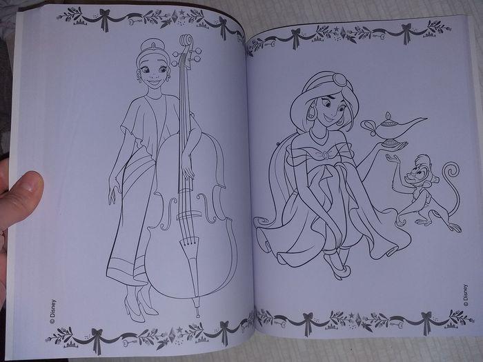 Album/ livre Megacolor coloriages Disney neuf - photo numéro 6