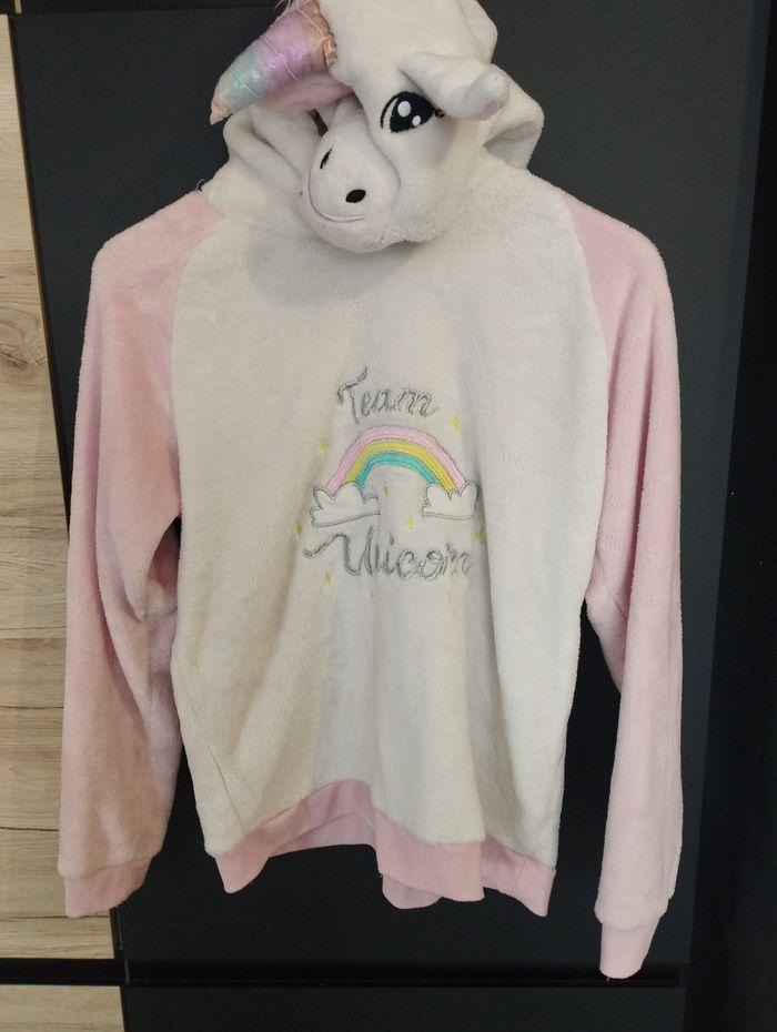 Haut de pyjama tout doux femme . Licorne. Taille M - photo numéro 1