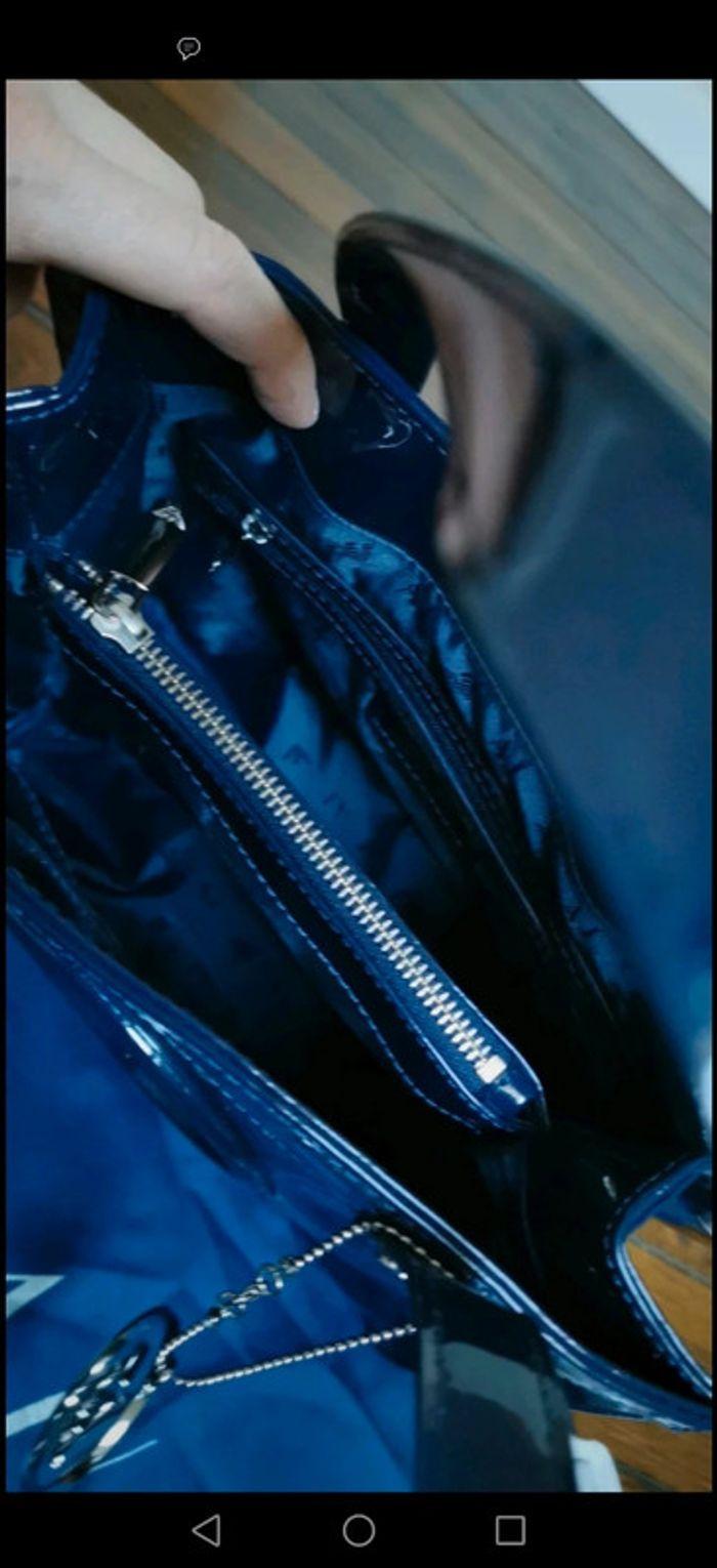 Sac bleu vernis - photo numéro 3