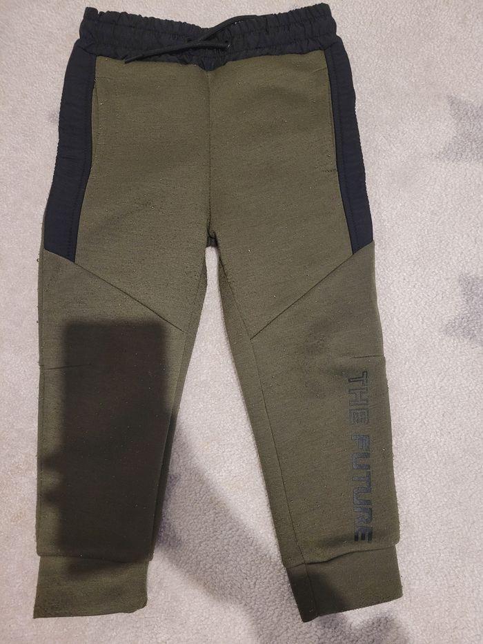 Pantalon survêtement 2-3 ans - photo numéro 1