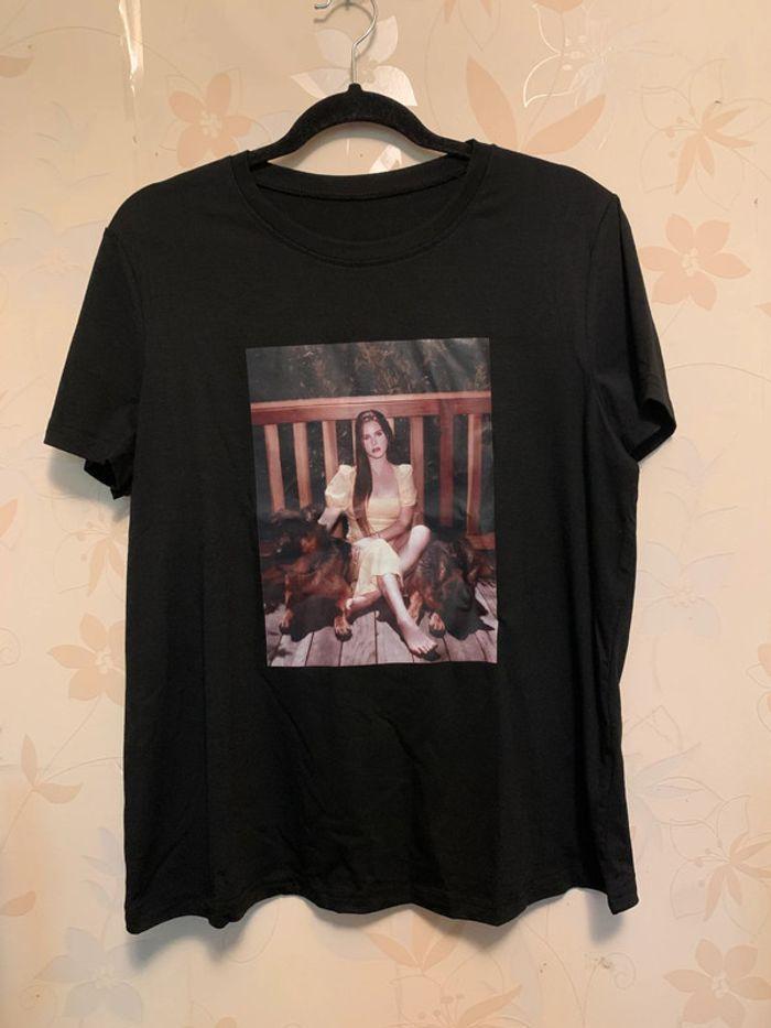 T-shirt imprimé Lana Del Rey - photo numéro 1