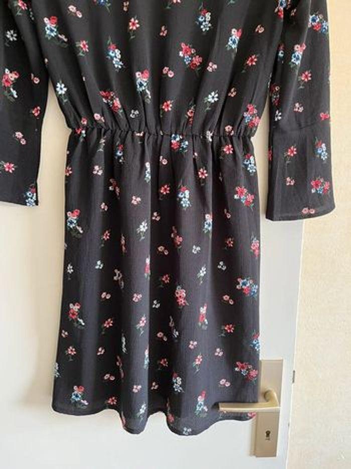 Robe noire fleurie taille XS H&M - photo numéro 5