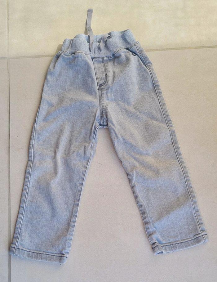 Lot de 2 jeans en très bon état - photo numéro 1