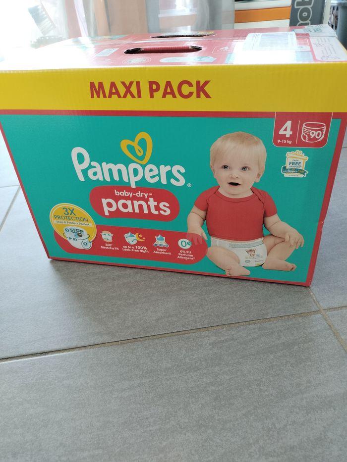 Carton Maxi pack Pampers pants taille 4 - photo numéro 1