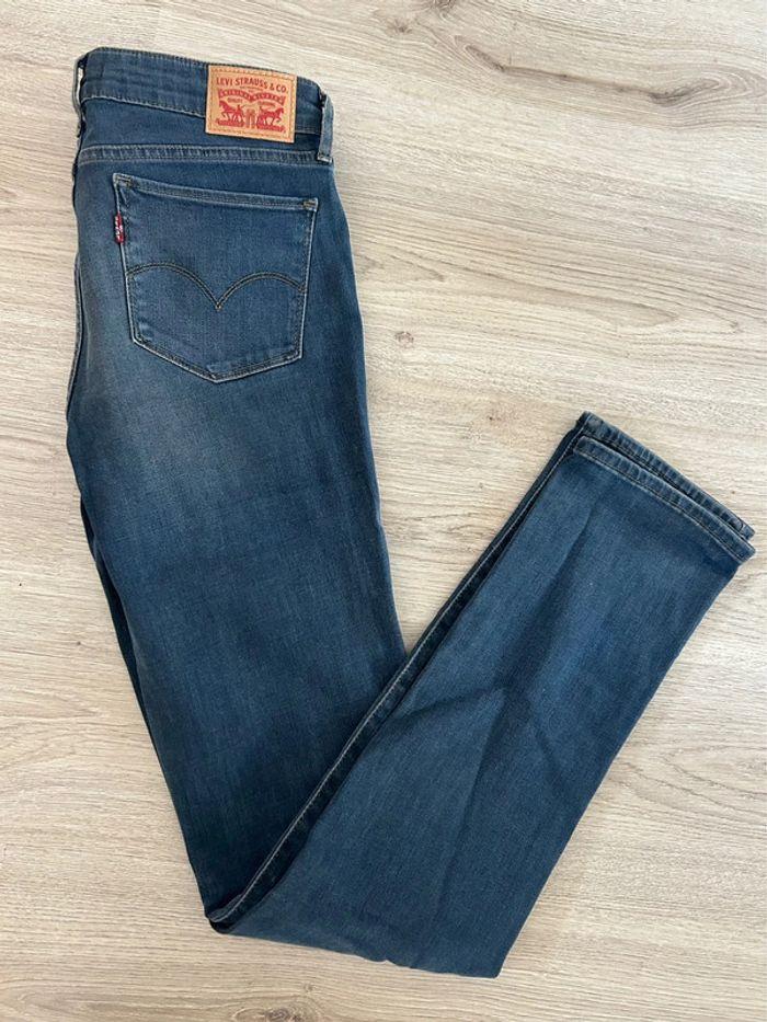 Jean Levi’s femme 712 Slim taille 28 - photo numéro 1