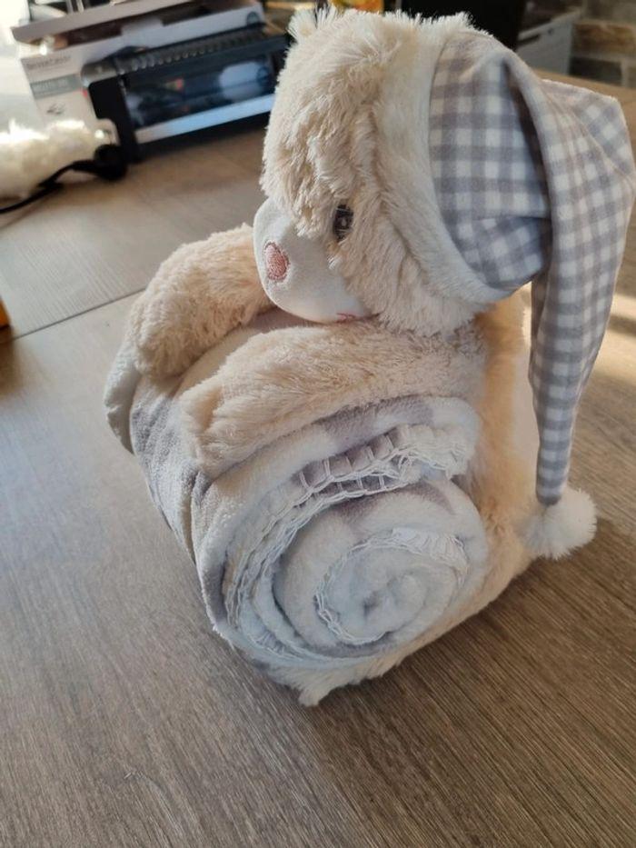 Nounours avec son plaid. - photo numéro 2