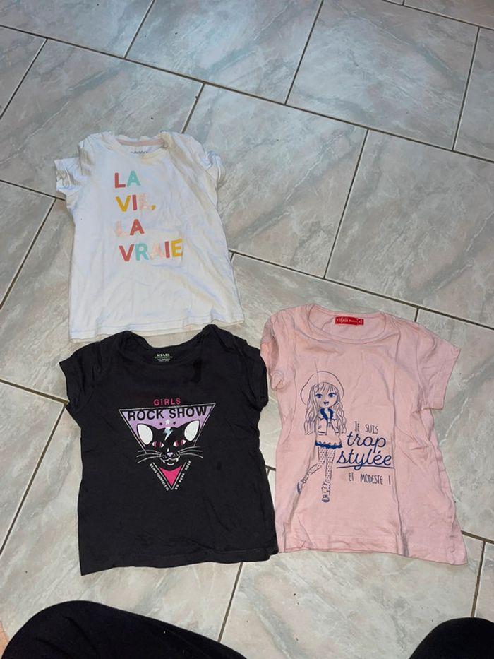 Lot 3 t shirt fille 5 ans - photo numéro 1