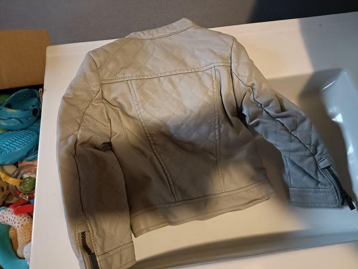 Veste simili en taille 3 ans - photo numéro 2