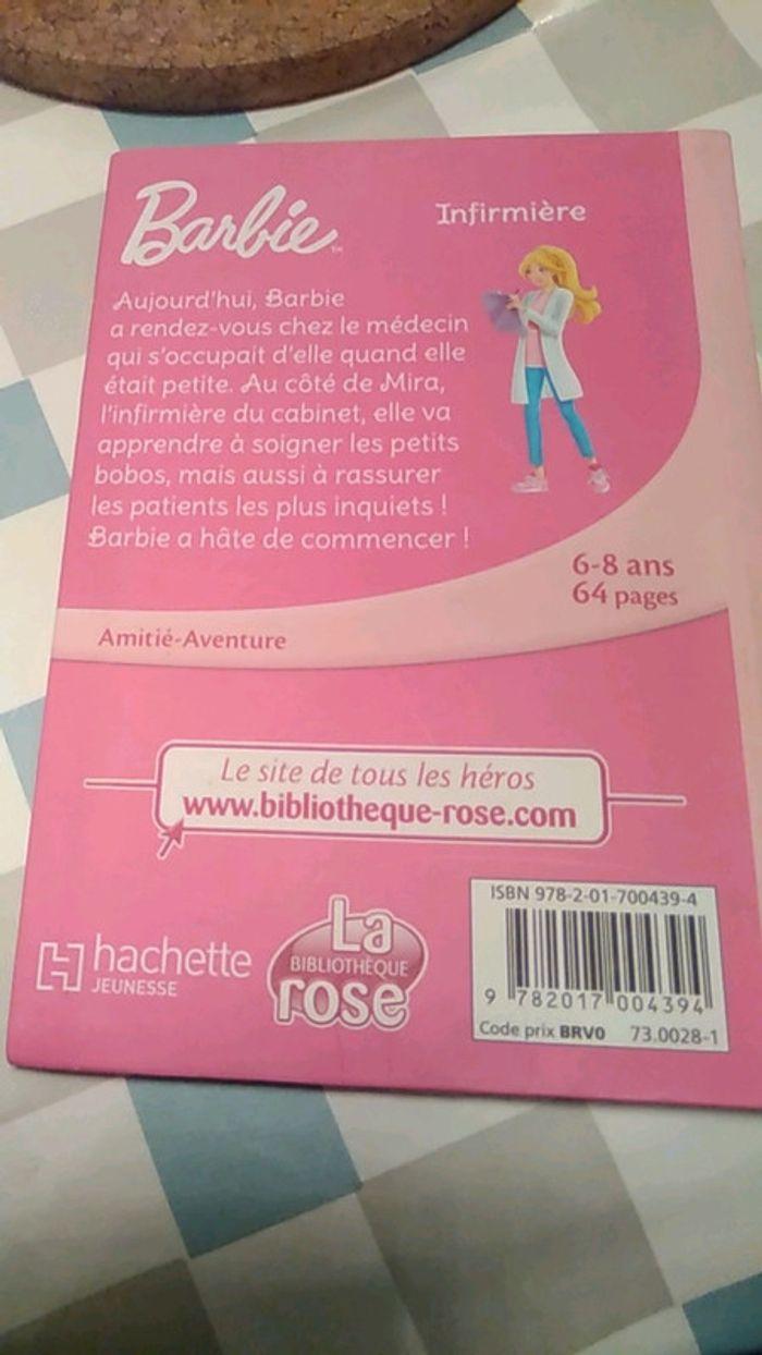 Livre  Barbie Infirmière - photo numéro 2